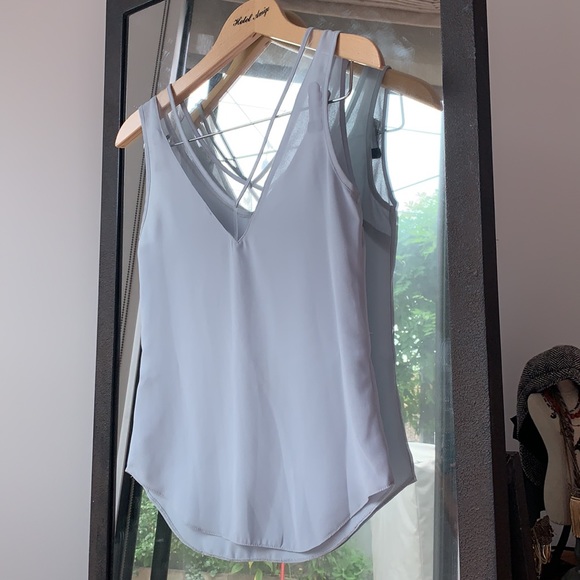 🦄 * 3/$10 * ASOS sleeveless v-neck blouse - Picture 3 of 8